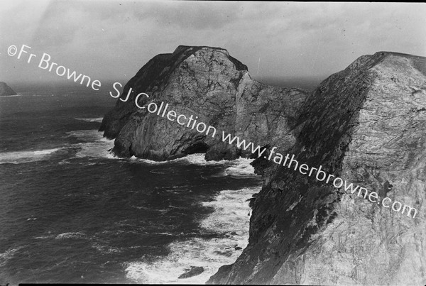 PIPE CLAY CLIFFS & DOONINVALLA HEAD